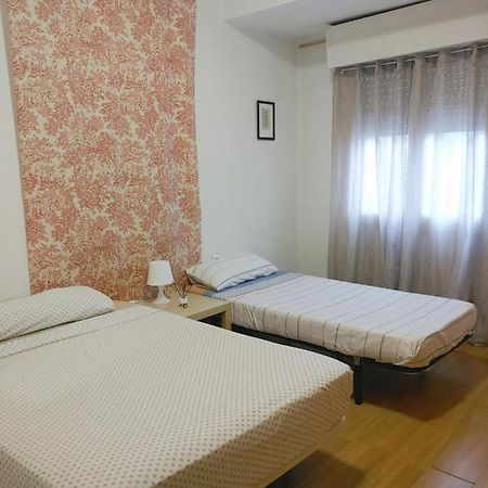 Comoda Habitacion Privada Valencia Kültér fotó